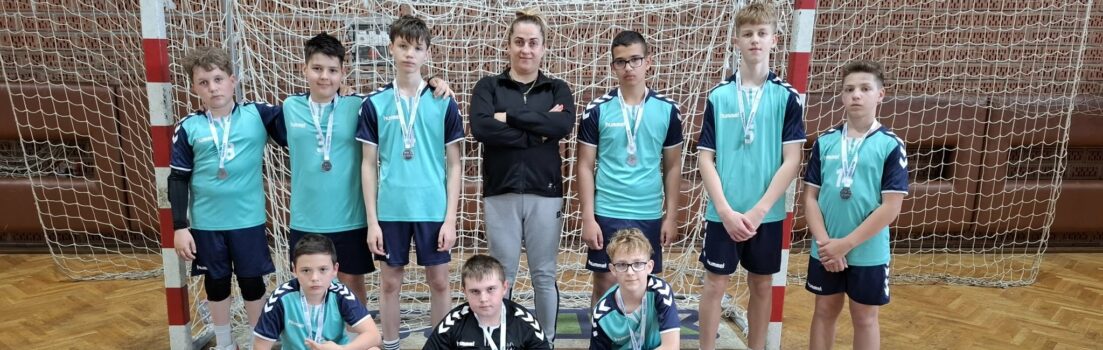 ORSZÁGOS ELŐDÖNTŐBEN szerepelt a III. korcsoportos fiú kézilabda csapatunk!!! 🏆🤾‍♂️